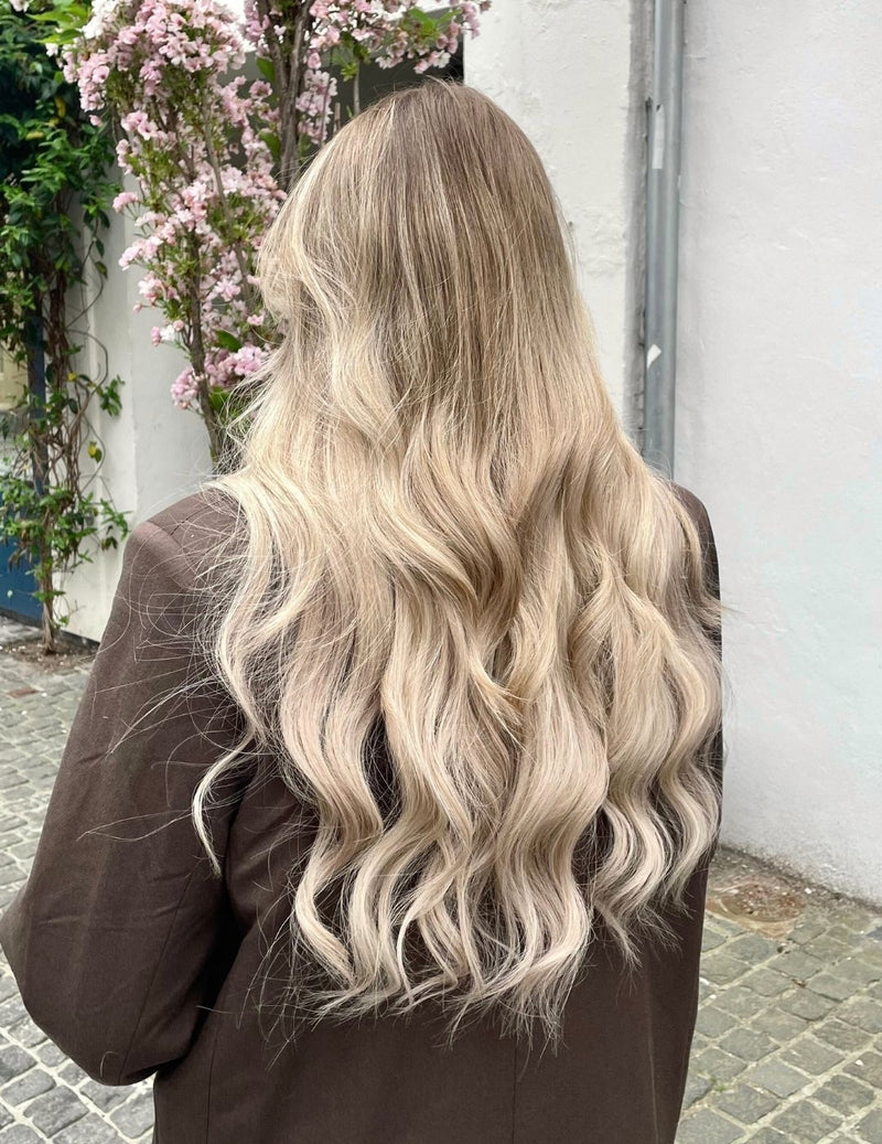 Se looks med Beige Blonde Mix Root 5B+16B/60B – billede 1