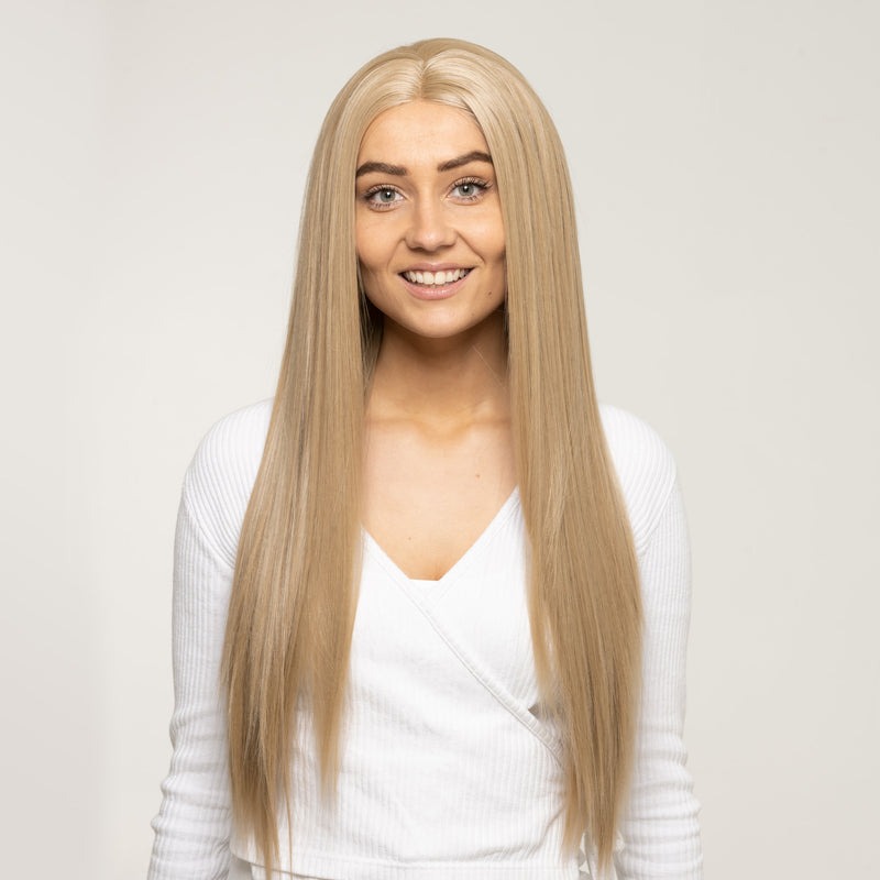 Lucy - Paryk af syntetisk hår - 70 cm